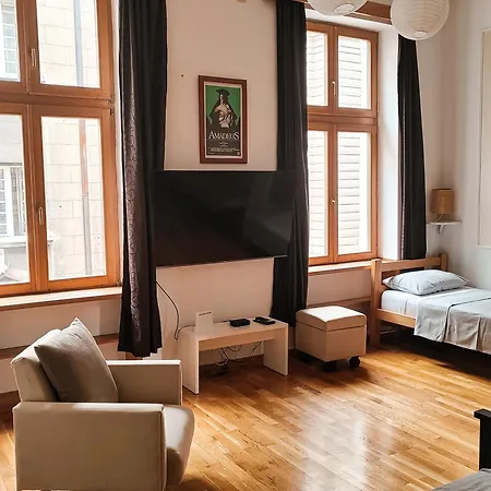 Republic Square Apartment *